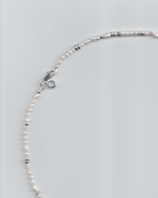 Deli-Silver Pearl Necklace