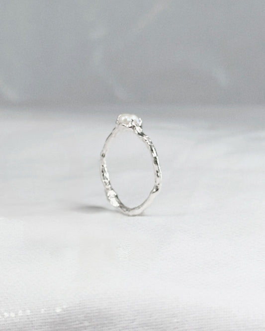 Molten Pearl Linear Ring