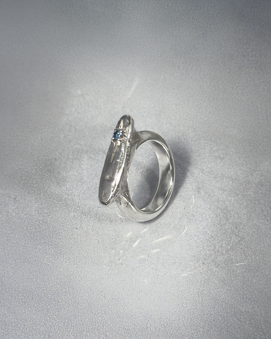 Sculptured Stone Set Mariner Ring